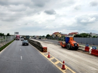 Mở rộng ngay cao tốc 2 làn xe, tính kỹ trước khi nâng cấp 4 làn