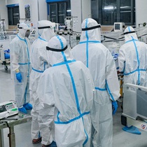 Tin sáng 5-7: Gần 9.400 viên chức y tế thôi, bỏ việc; Điều kiện xét đặc xá năm 2022