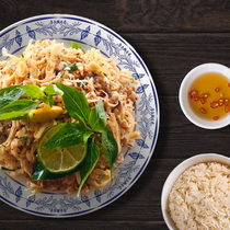 Podcast: Cơm độn ăn nhút chấm tương, không chê nghèo khó thì thương nhau cùng