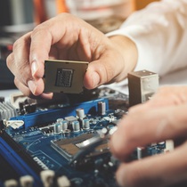 Podcast: Sự ra đời của con chip bán dẫn khiến cả thế giới thay đổi