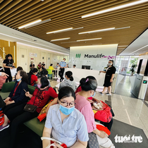 Podcast: 'Ông lớn' bảo hiểm Manulife trả hơn 1.500 tỉ đồng tiền hủy hợp đồng, chi hoa hồng giảm mạnh