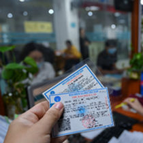 Podcast: Khám chữa bệnh bảo hiểm y tế, bệnh nhân mệt mỏi vì xin giấy chuyển viện