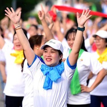 Podcast: Phụ nữ cần làm gì để luôn sung sức hơn tuổi và sống thoải mái khi về già?