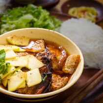 Podcast: Bí quyết nào khiến bún chả Hà Nội nức tiếng gần xa?
