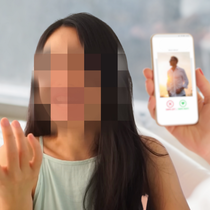 Podcast: Cô gái kiếm tiền qua Tinder, không phạm pháp luật nhưng sai bét nhè