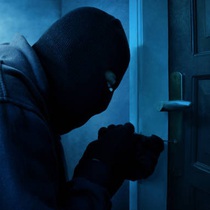 Làm sao để đi chơi xa mà vẫn có cách đề phòng trộm cắp?
