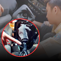 Podcast: Mánh khoé tinh vi gian lận cước taxi ở sân bay Tân Sơn Nhất, bấm một cái nhảy 3.000 đồng