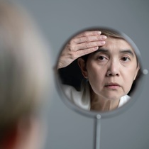 Podcast: Vì sao tốc độ già của phụ nữ gấp 2-3 lần so với nam giới?