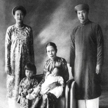 Bí ẩn mỹ nhân nội cung vua Khải Định - Kỳ 3: Từ người giúp việc đến bậc mẫu nghi