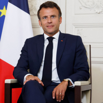 Tổng thống Macron lên truyền hình nói gì với dân sau diễn biến Chính phủ Pháp sụp đổ?