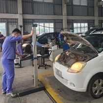 Vì sao các trung tâm đăng kiểm chỉ thu tiền mặt?