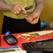 Bốn ngân hàng thương mại bán vàng trực tiếp cho dân từ ngày 3-6
