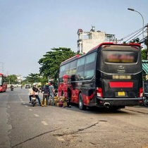 'Xe dù bến cóc', nói hoài sao không dẹp được?