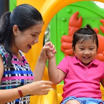 Dở khóc dở cười chuyện học để làm 'cha mẹ thông thái'