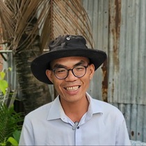 Gặp người lượm ve chai kéo xe hút đinh ở TP.HCM, có ngày hút được cả chục ký
