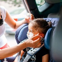 Bỏ quy định taxi, xe dịch vụ phải trang bị ghế ngồi cho trẻ em