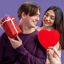 Valentine 2025: Xu hướng quà tặng nào được ưa chuộng?