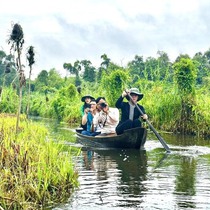 Thu nhập của người dân miền Tây thay đổi ra sao qua 10 năm, vì sao tỉ lệ di dân cao nhất nước?