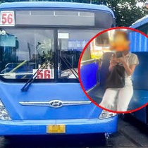 Tiếp viên xe buýt bị tạm đình chỉ vì tự ý giữ thẻ sinh viên của hành khách