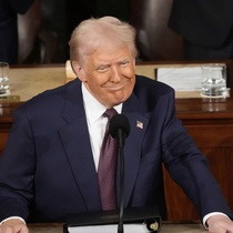Ông Donald Trump khoe Mỹ thu về số tiền khổng lồ từ thuế quan