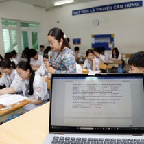 Khảo sát năng lực tiếng Anh giáo viên TP.HCM: nhiều người than đề khó, hệ thống trục trặc
