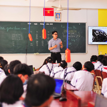 Các nước khác nâng cao năng lực tiếng Anh cho giáo viên như thế nào?
