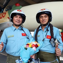Chia sẻ của hai phi công dẫn đầu đội hình tiêm kích bay trong ngày đại lễ 30-4