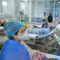 Từ vụ 'nộp đủ tiền mới cấp cứu' ở Nam Định: Bệnh viện có được từ chối cấp cứu?
