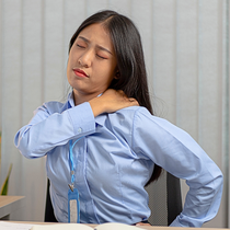 Hội chứng cổ - vai - cánh tay: Người ngồi máy tính nhiều, người tắm đêm cần lưu ý