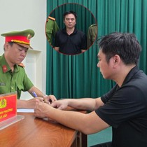 Cướp giật xong hối hận, nhờ tài xế xe ôm trả lại điện thoại cho nạn nhân