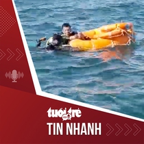 Tin tức tối 8-6: Ca nô du lịch lại chìm trên biển Cửa Đại, 19 người được bộ đội cứu sống