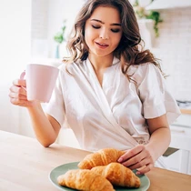 Vì sao thói quen nhịn ăn sáng có thể dẫn đến tăng cân, bệnh tiểu đường?