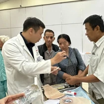 Bác sĩ chỉ ra 5 dấu hiệu cảnh báo ung thư đại trực tràng, người bệnh tuyệt đối không được bỏ qua