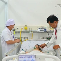 Bệnh viện Nhi đồng 1 thông tin tình trạng sức khỏe hai bệnh nhi vụ cháy xe khách ở Đồng Nai 