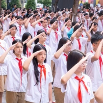 Bộ Nội vụ nói gì về đề xuất tăng thêm 2 ngày nghỉ Quốc khánh để cha mẹ đưa con khai giảng?