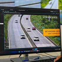 Làm gì để 'minh oan' khi bị phạt nguội do xe khác chen vào khoảng cách an toàn?