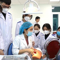 Làm sao để nâng mặt bằng chuyên môn bác sĩ giữa các tuyến?