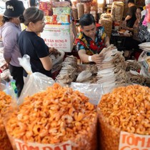 Dùng nhiều tài khoản nhận tiền bán hàng có bị truy thu thuế?