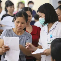 Đề xuất người mắc bệnh ung thư, suy thận được hưởng trợ cấp