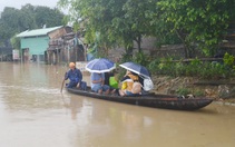 Lũ cuốn chìm xuồng ở Phú Yên, 1 người chết