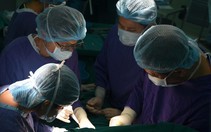 Quá nhiều nguy cơ từ việc 'gọt mặt' theo ảnh ảo,
