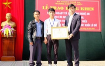 Bộ Giáo dục - đào tạo tặng bằng khen nam sinh cứu người trong lũ