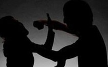 Từ chối ly rượu mời, một phụ nữ bị bạn nhậu đâm chết