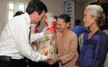 Dành hơn 386 tỉ đồng tặng quà cho người có công Tết Mậu Tuất