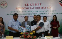 Thay mới mặt cỏ sân Thống Nhất