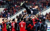 Báo Hàn cảnh báo nhiều CLB nước này đang 'dòm ngó' HLV Park Hang Seo