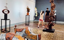 Điêu khắc 'sửa mình', thậm chí rất thời thượng
