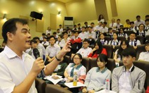 Ít nhất 20% trường THPT ở TP.HCM giao tiếp bằng song ngữ Anh - Việt