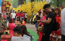 Cảnh giác kẻ gian khi chụp ảnh ở Phố Ông Đồ