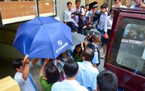 Toàn cảnh công an khám xét, bắt 2 nhân viên Eximbank TP.HCM